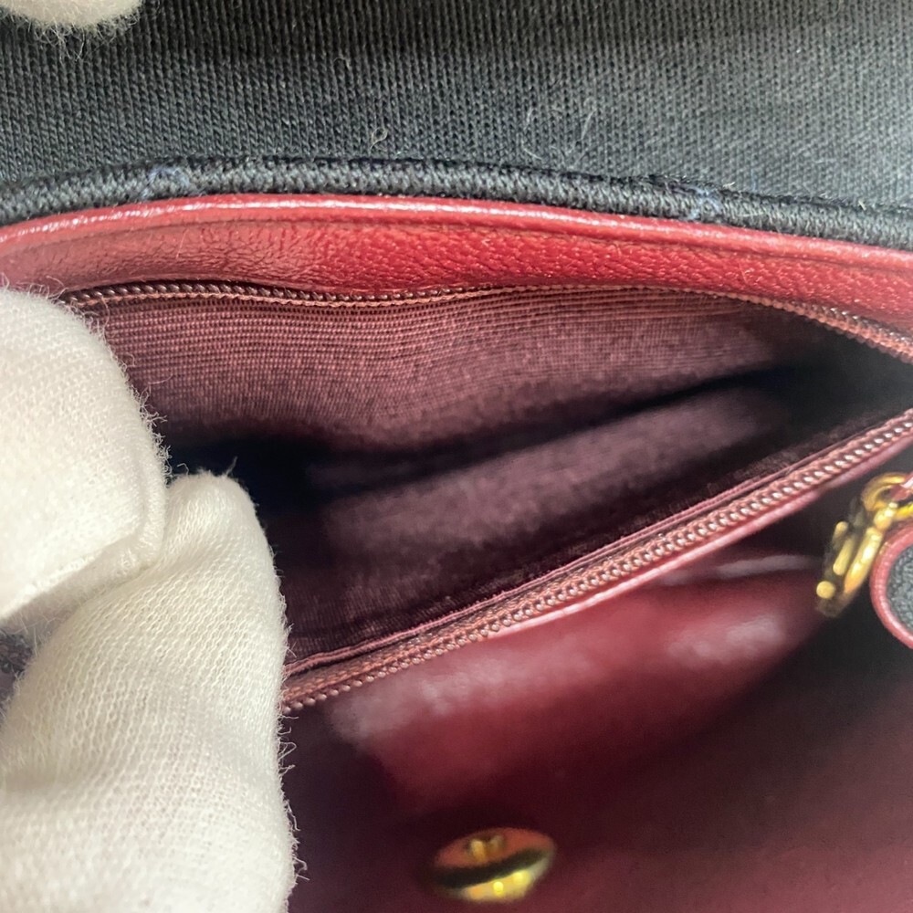 CHANEL Black Bag - Picture 8 of 16